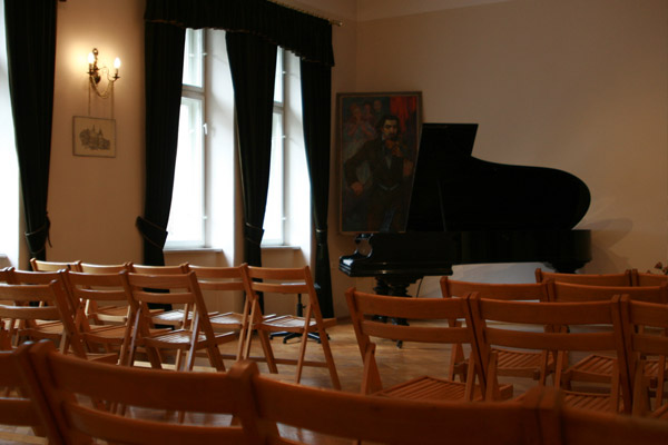 Free Bootstrap Template by uicookies.com